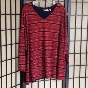 Susan graver size 2x top, v-neck printed front